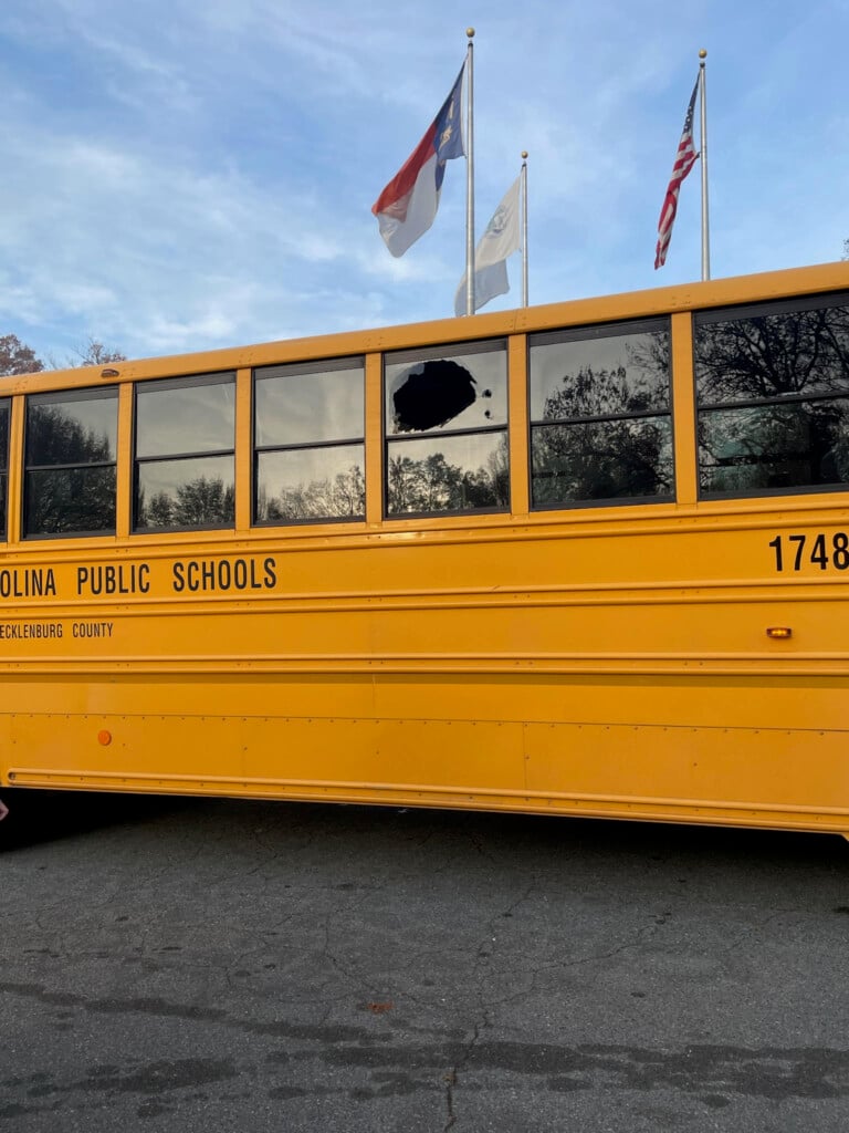 Schoolbusshot