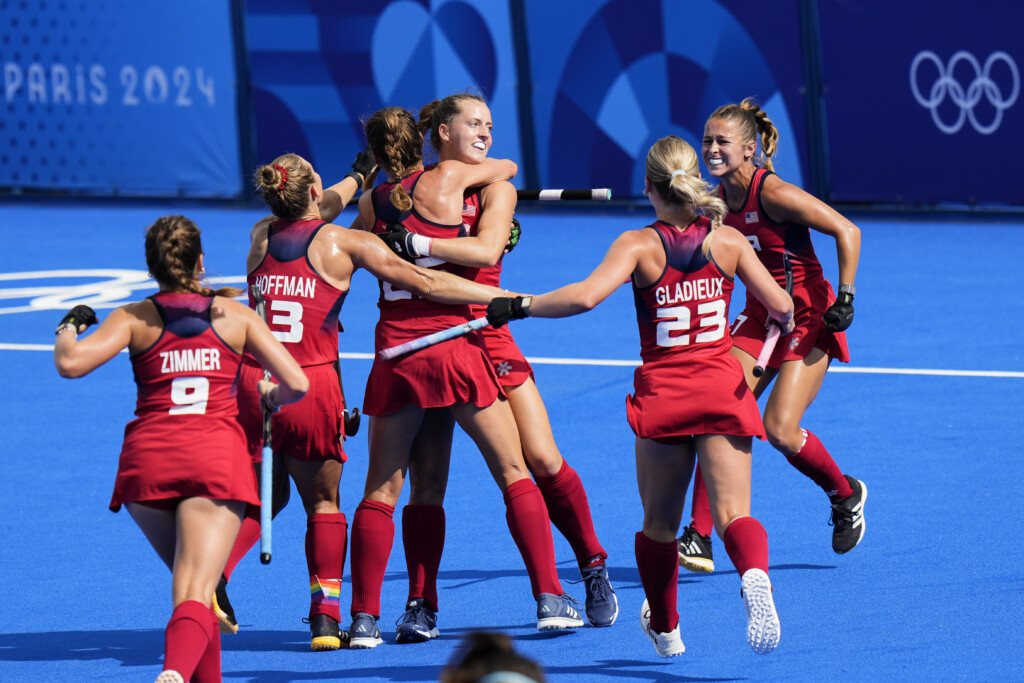 Ye Goodbye To The Amateur Field Hockey