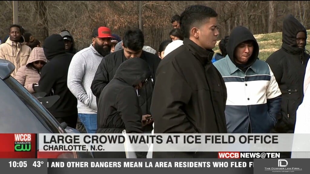 Large Crowd Waits At Ice Field Office