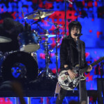 Joan Jett, right, performs with Dave Grohl of Nirvana during the FireAid benefit concert on Thursday, Jan. 30, 2025, at The Forum in Inglewood, Calif. (AP Photo/Chris Pizzello)