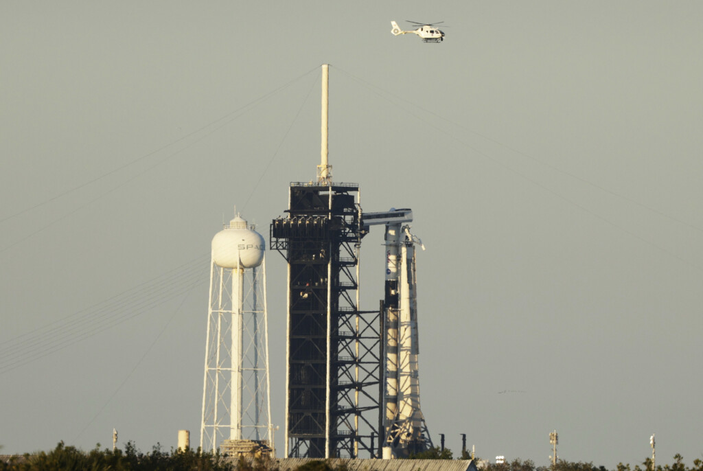 Spacex Stuck Astronauts
