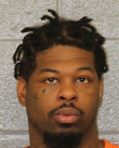 Marlon Woodsobtain Property False Pretense Possess 5 Counterfeit Instrument