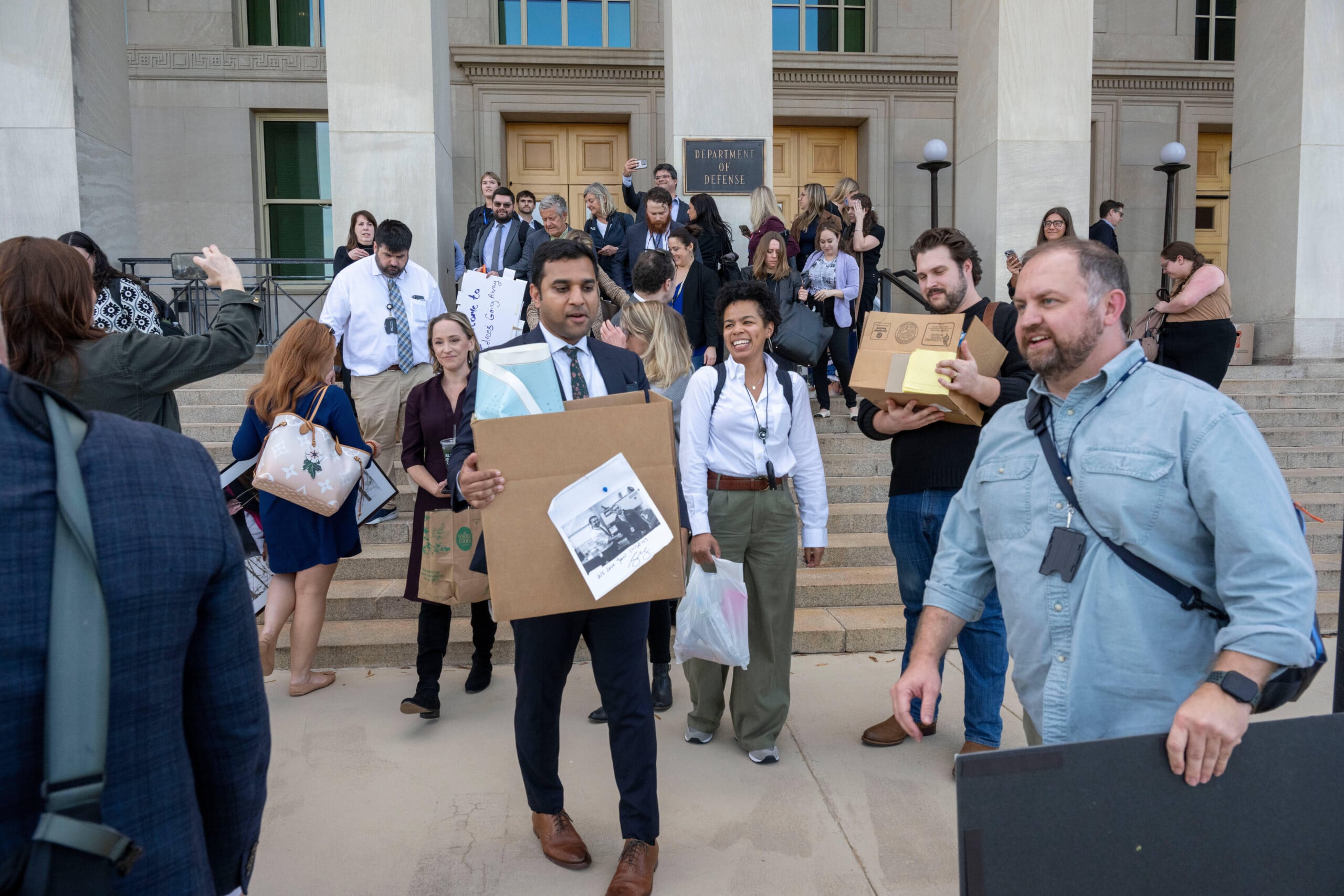 After others departed, Pentagon announces 'new' press corps filled with ...