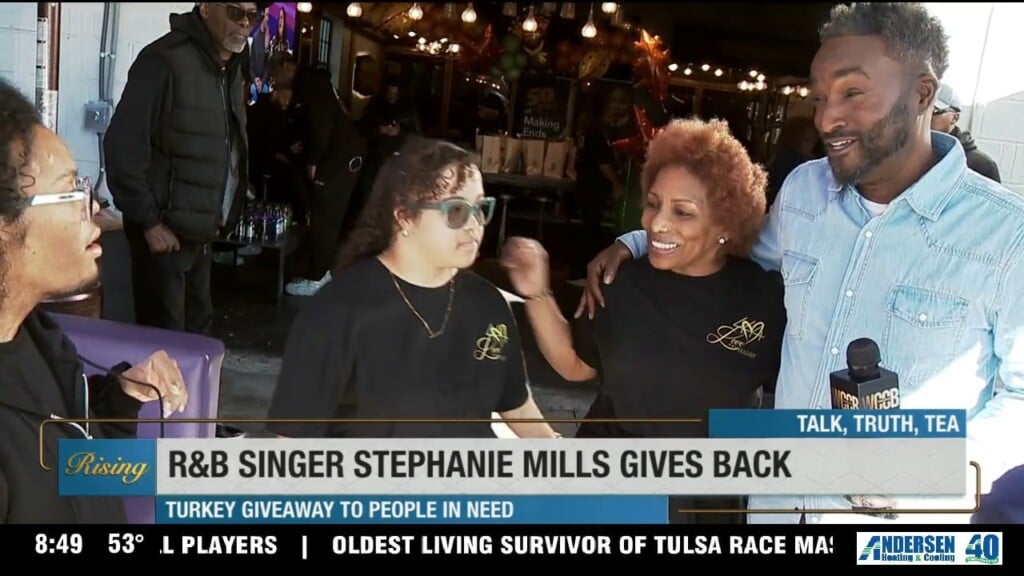 R&b Queen Gives Back For Thanksgiving Holiday