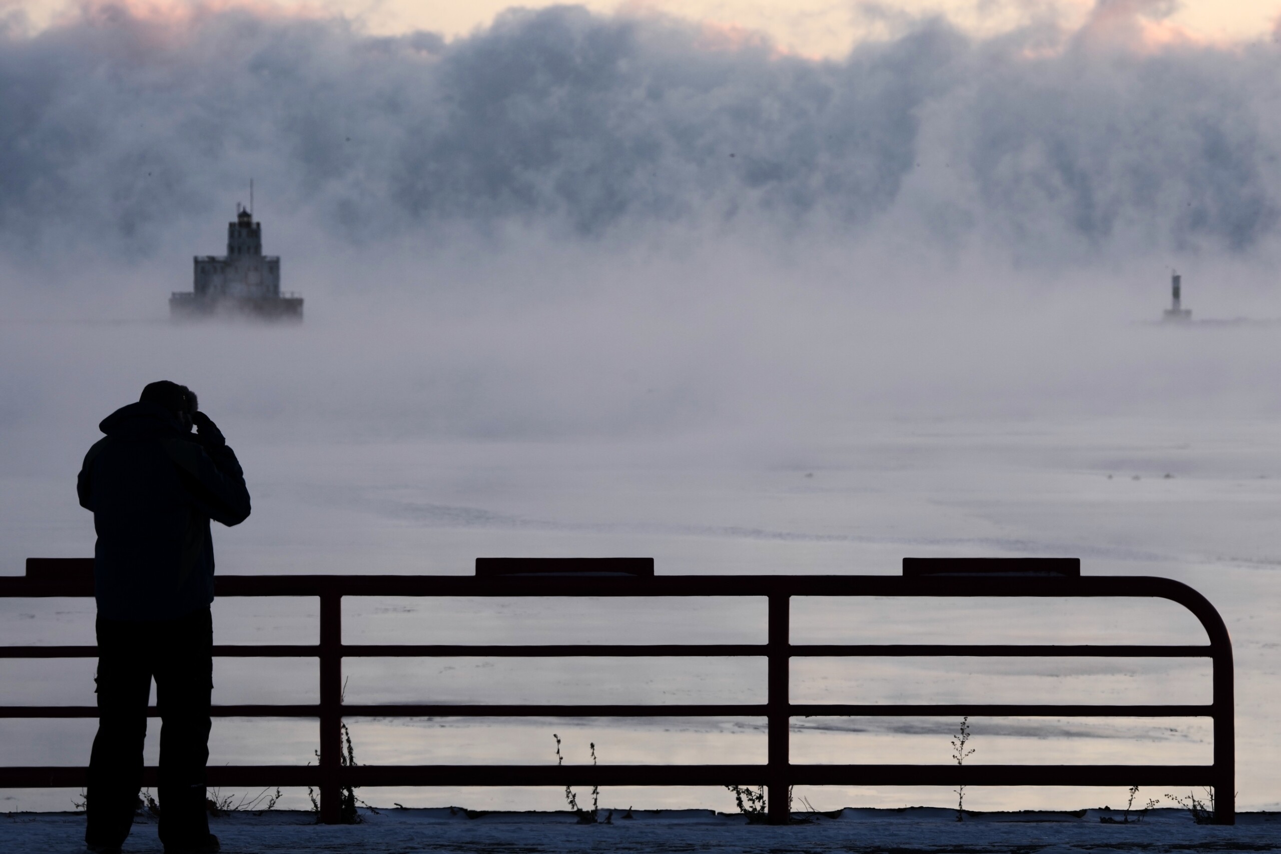 More than 9,000 flights canceled as major winter storm bears down ...