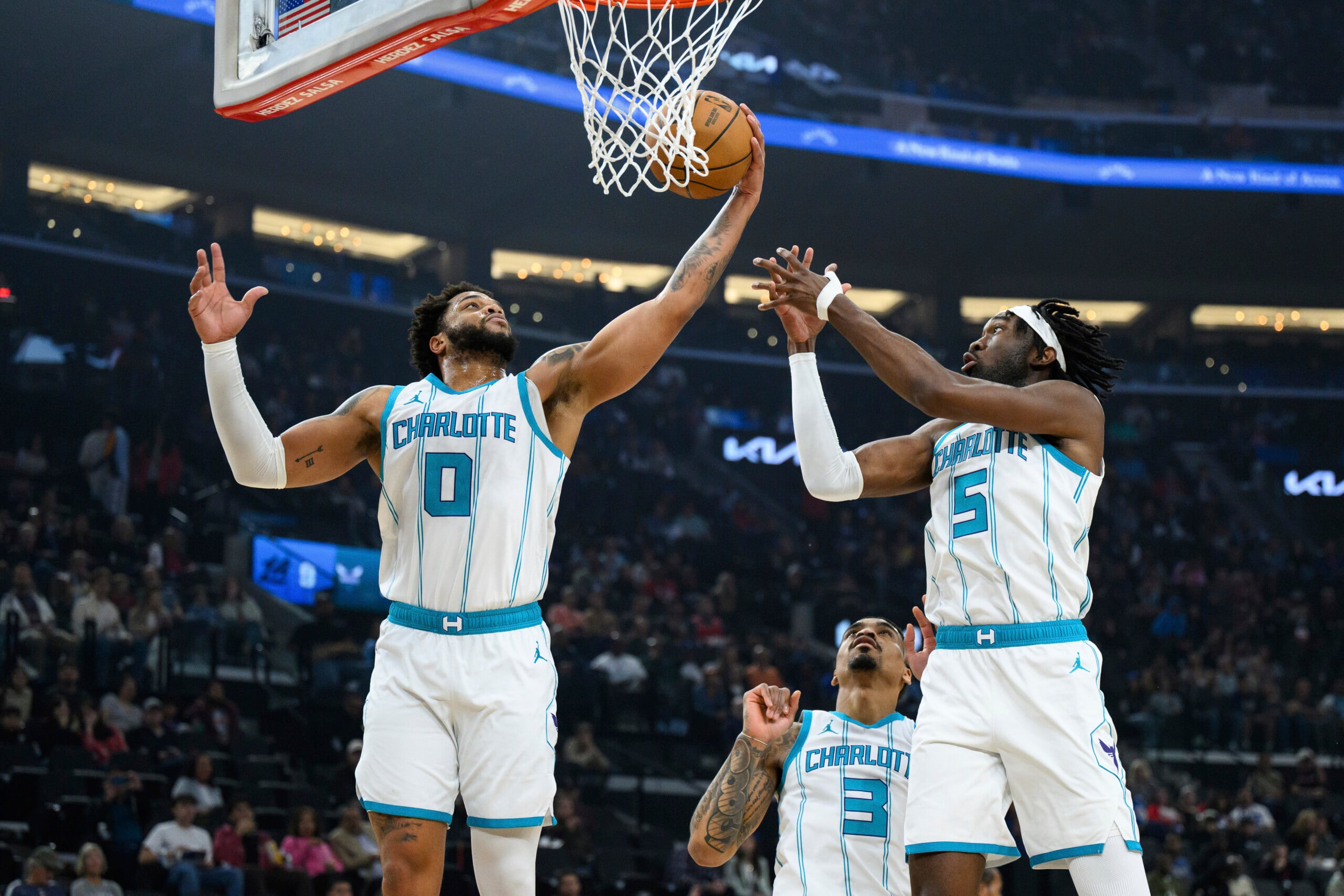 Charlotte Hornets vs Detroit Pistons - WCCB Charlotte