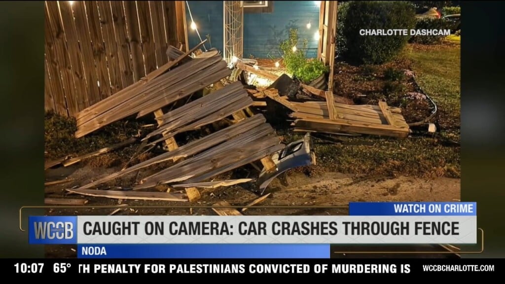 Video Captures Two Cars Wreck Into Front Yard In Noda