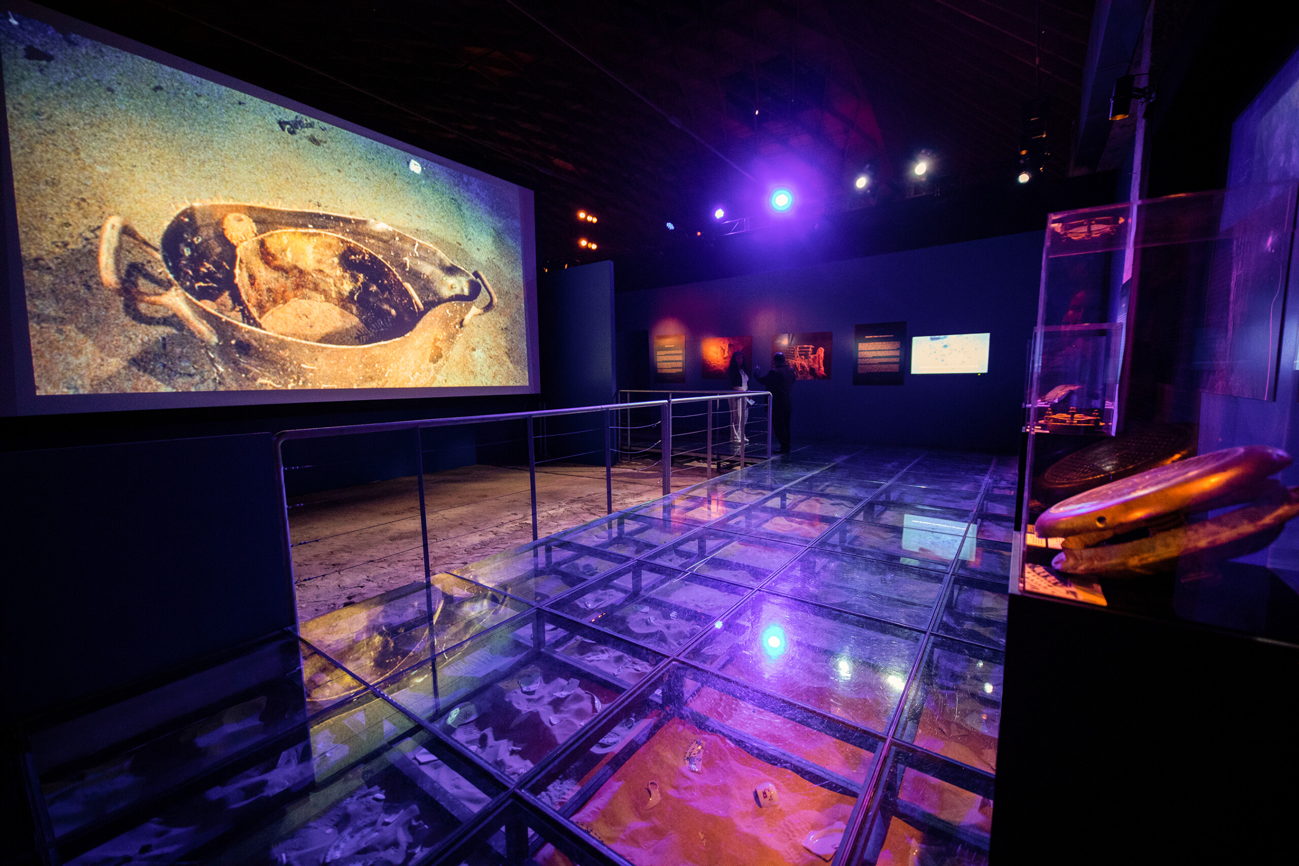 Exhibition Discovery Gallery - Courtesy of Titanic_ The Exhibition ...