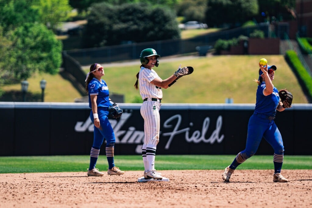 Charlotte 49ers Vs Queens Sb