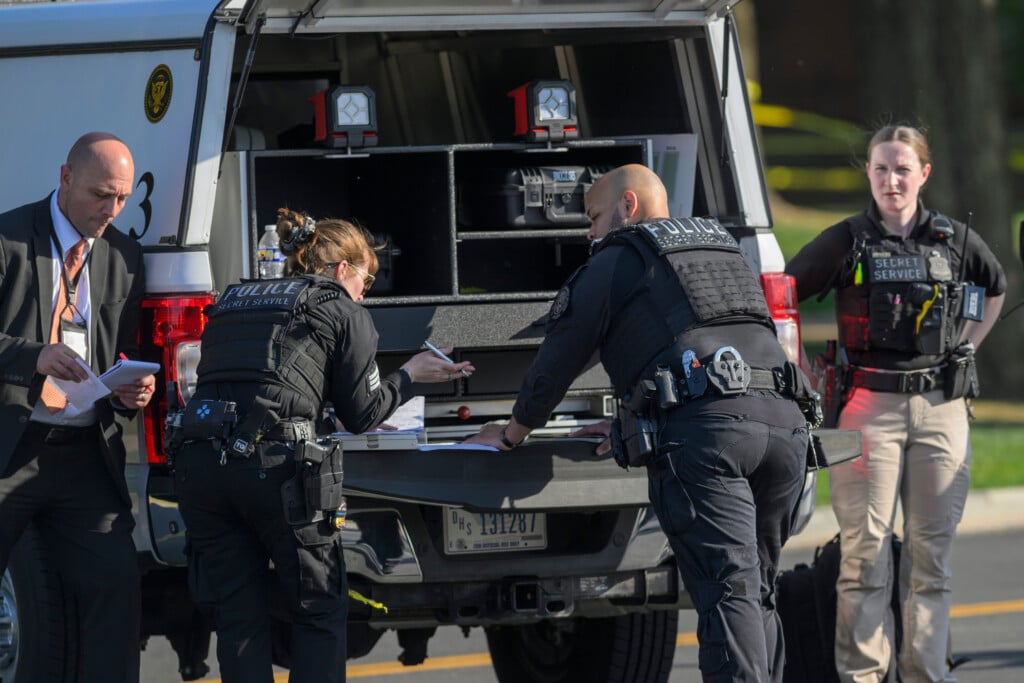 Police Shooting White House