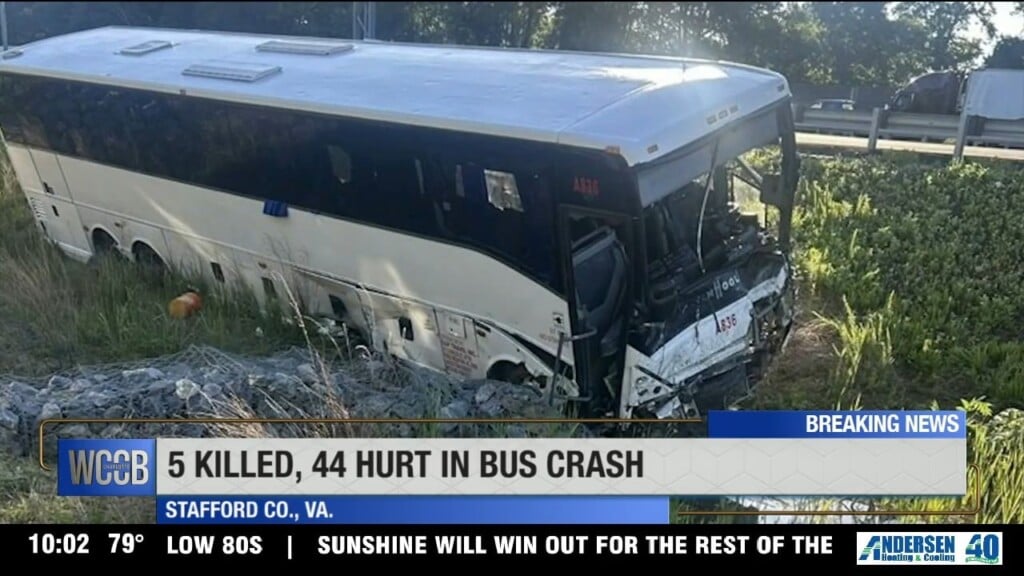 5 Killed, 44 Hurt In Bus Crash