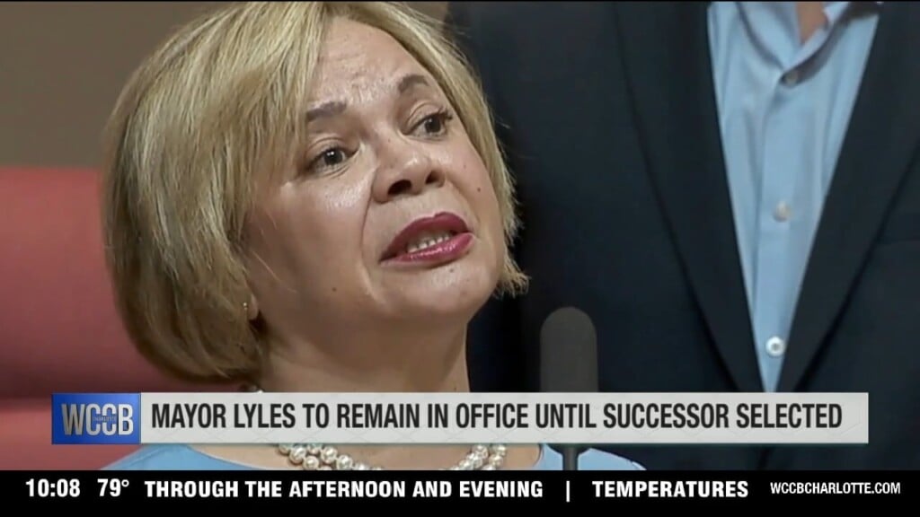 Mayor Lyles To Remain In Office Until Successor Is Chosen
