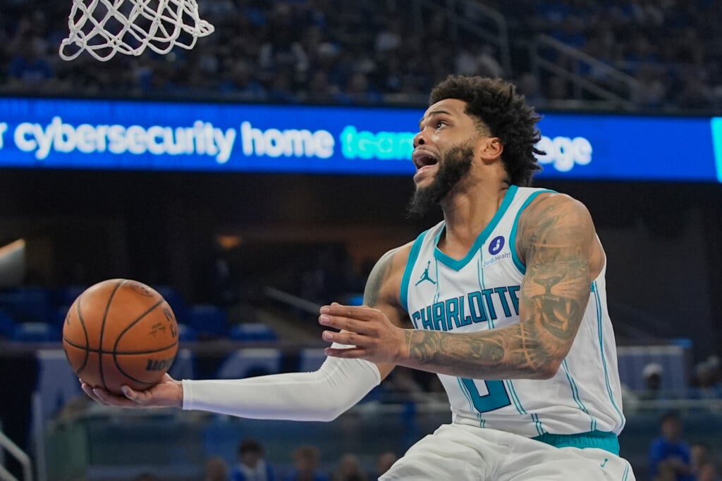 Basketball Suns Hornets Trade
