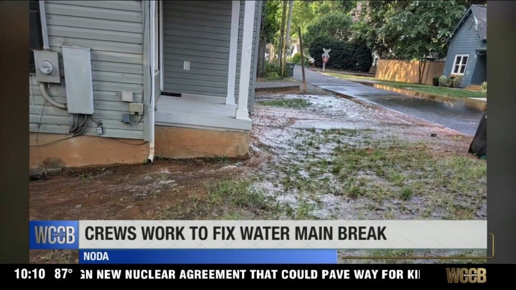 Crews Work To Fix Water Main Break In Noda