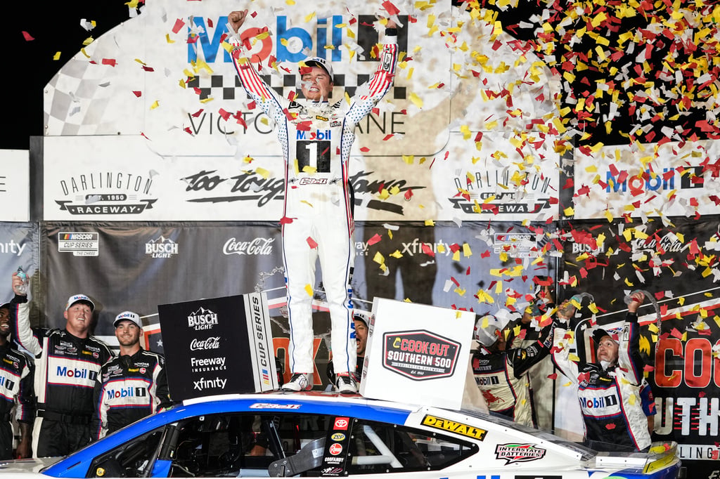 Nascar Darlington Auto Racing