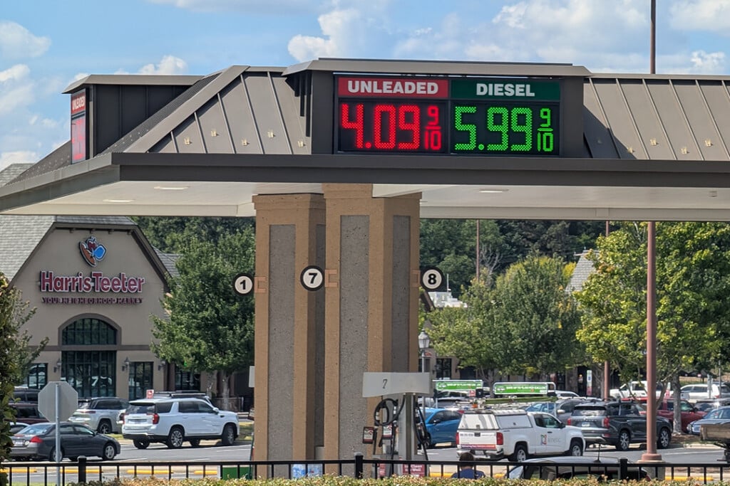 Harris Teeter Grocery Store And Gas Station Matthews Nc Sept 11 2026 Price 1080x720
