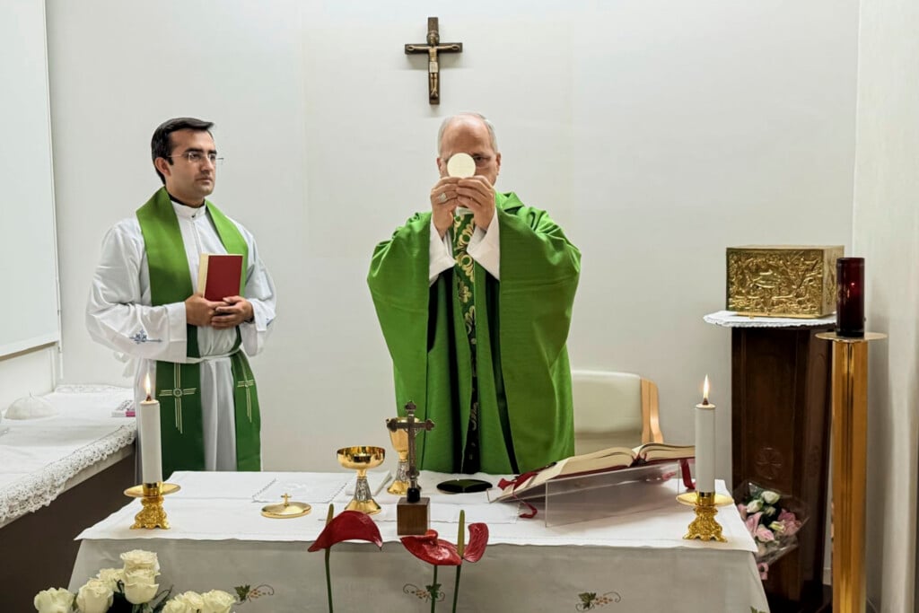 Aptopix Vatican Pope Surgery