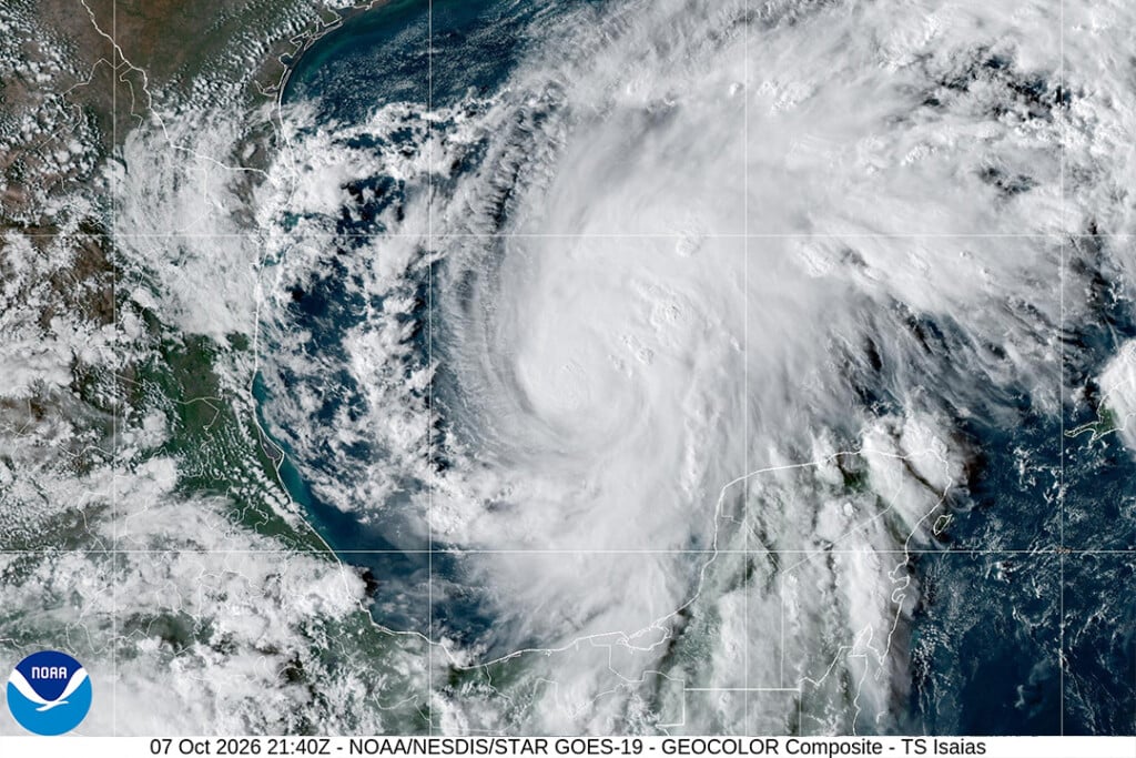 Noaa Ts Isaias Gulf 7oct20262140 1080x720