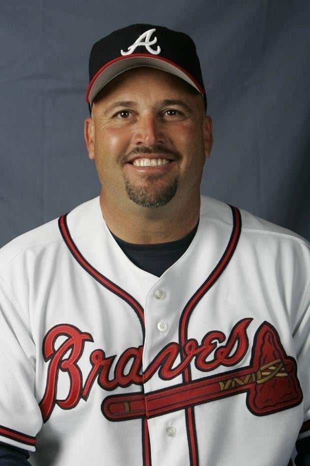 Atlanta Braves Photo (2014) - Fredi Gonzalez wearing the Atlanta