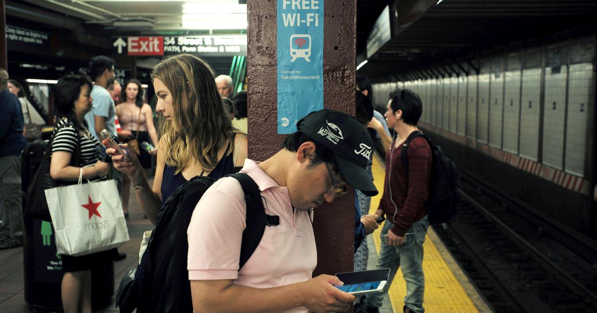 Hamilton County Schools pass new cell phone policy for students - WDEF