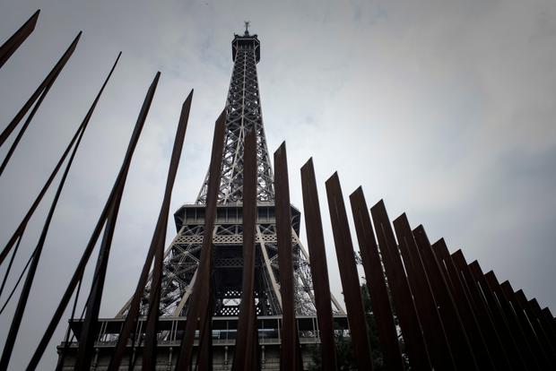 FRANCE-PARIS-TOURISM-SECURITY-EIFFEL-TOWER 