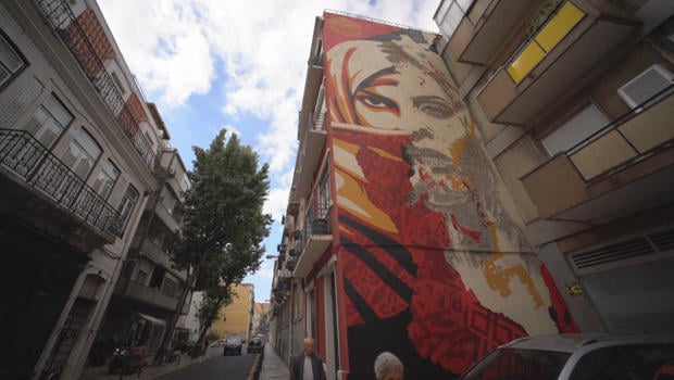 vhils-lisbon-mural-a-620.jpg 