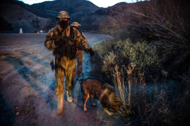 politics-border-US-MEXICO-POLITICS-BORDER-MILITIA-IMMIGRATION 