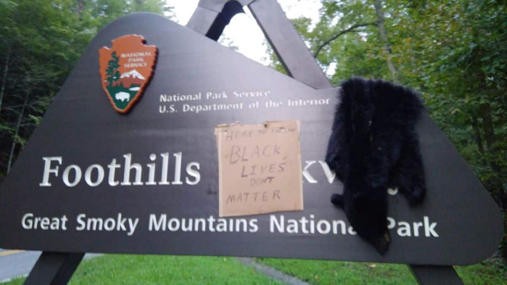 Great Smoky Mountains National Park sign vandalized