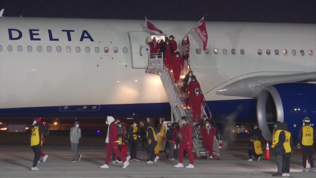 Bama And Georgia Arrive For Title Game
