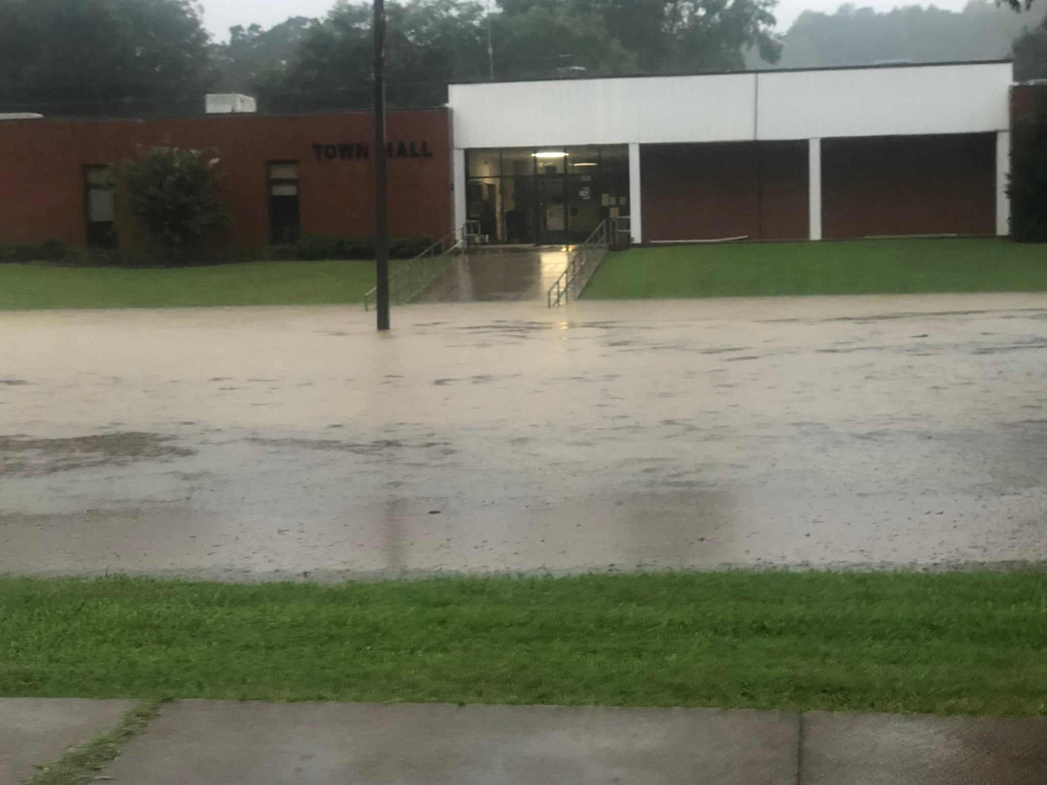 Georgia Governor Kemp declares a state of emergency as heavy rains ...