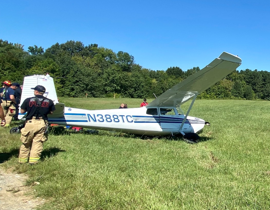 small-plane-crashes-at-chattanooga-airport-wdef