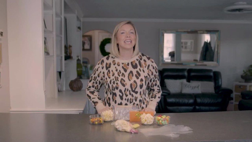 Mom To Mom Turkey Candy Glove