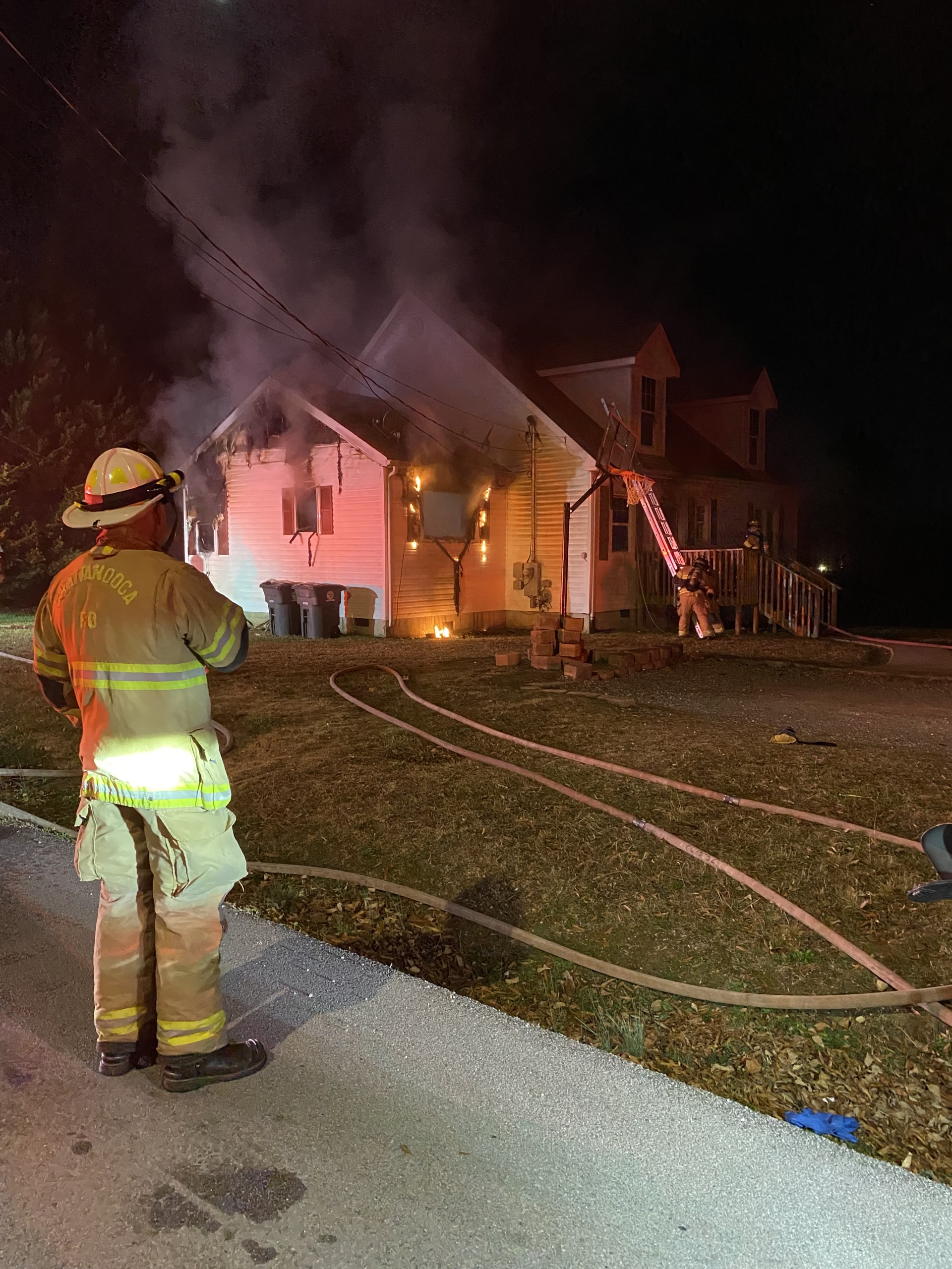 Family of ten displaced from Chattanooga house fire - WDEF