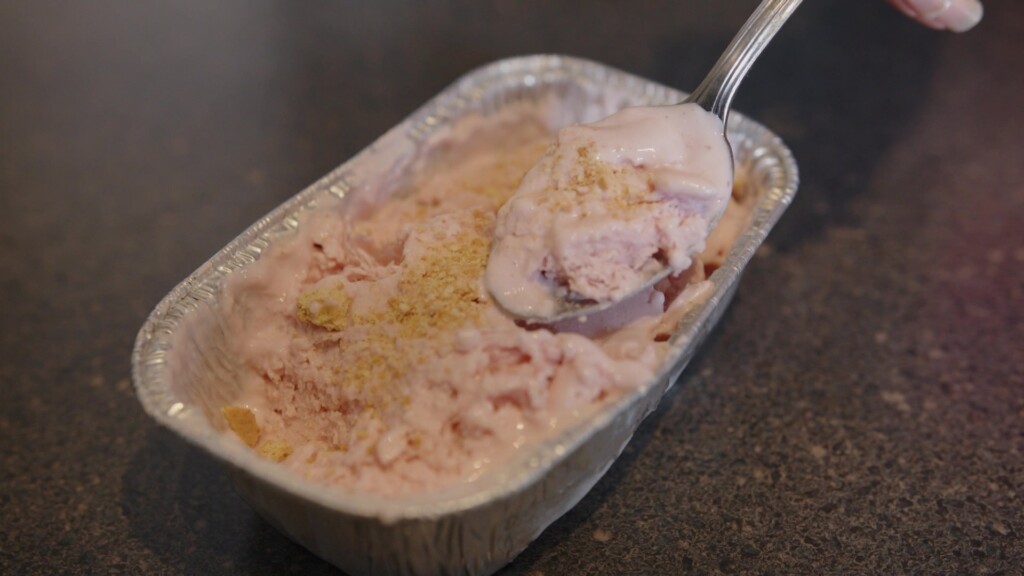 Mom To Mom Make A 3 Ingredient Ice Cream