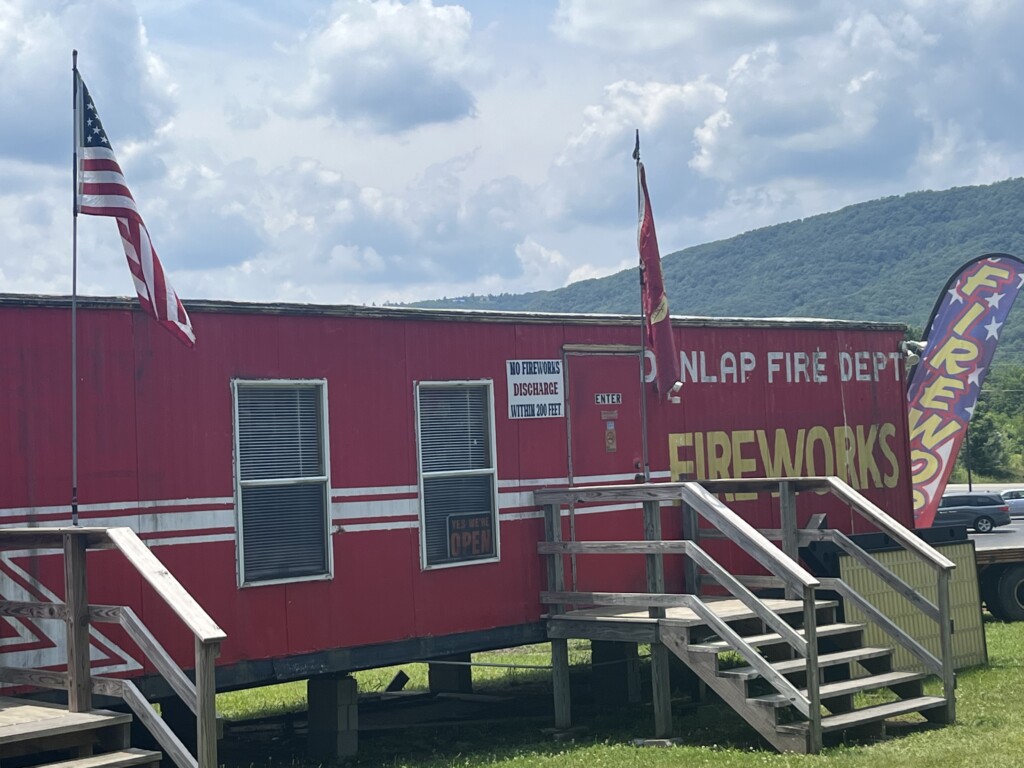 Dunlap firework stand