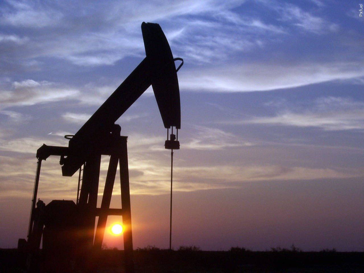 Shipping monitor says Iran keeping 21 million barrels of oil in floating storage in Gulf of Oman