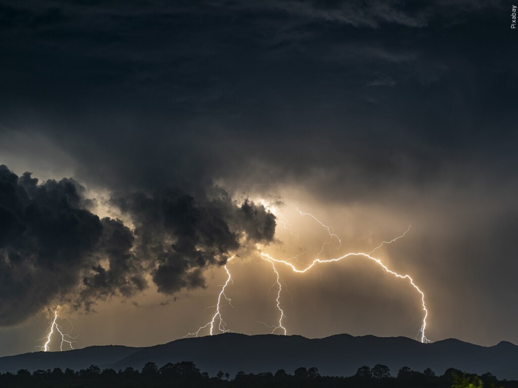 Severe weather, storm clouds, lightning