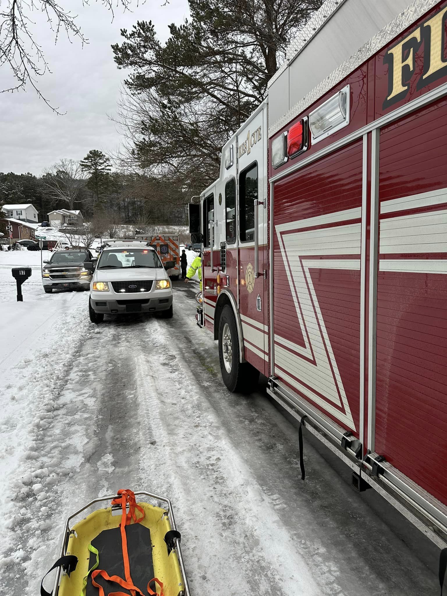 Icy roads cause complications for first responders - WDEF