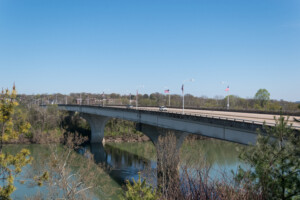 Veterans Memorial Bridge 01
