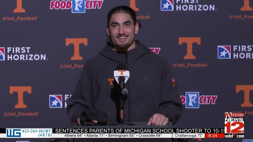 "uncle Grandpa" Linebacker Keenan Pili Hoping To Shine For The Vols