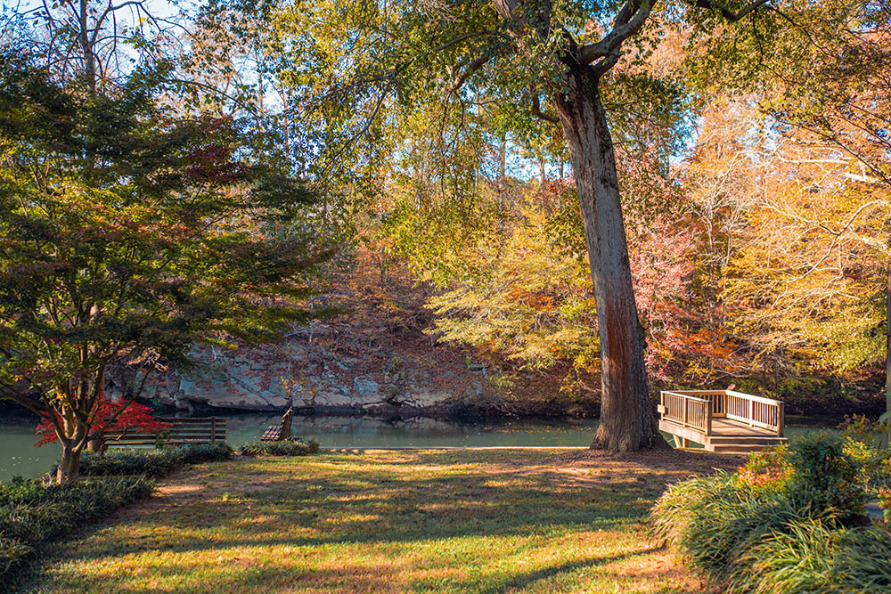 Ocoee Riverside Farm Lake Deck Picture