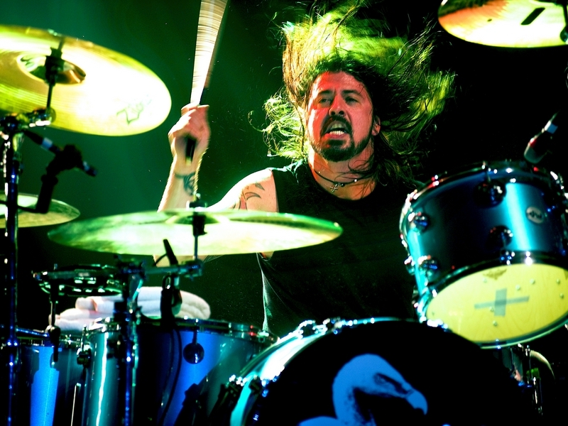 Dave Grohl Takes Dig At Taylor Swift, She Responds On Stage In London