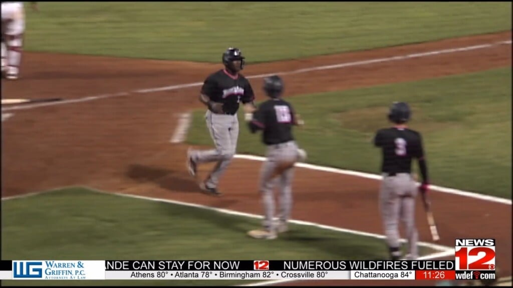 Lookouts Fall By Combined Score Of 36 8 In Double Header To Pensacola