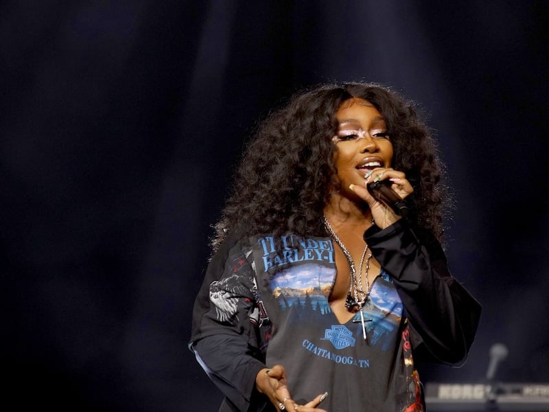Sza, Simone Biles Get Into Handstand Contest To Promote The Olympics