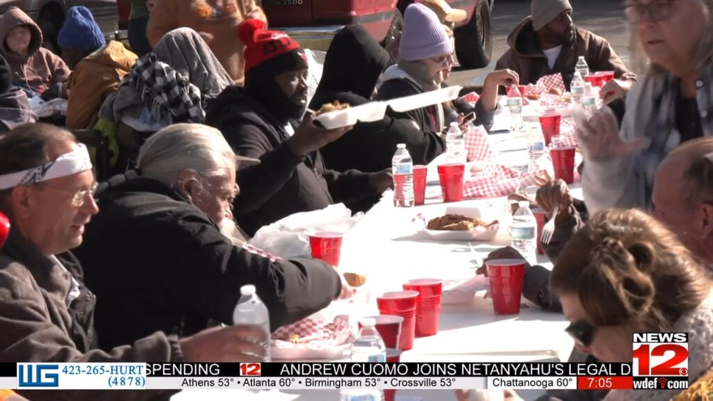 Union Gospel Mission Provides Thanksgiving Meals