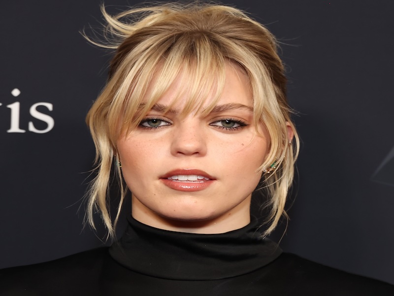 Reneé Rapp, Blake Shelton, Alanis Morissette, Tlc Added To ‘dick Clark’s New Year’s Rockin’ Eve’ Lineup