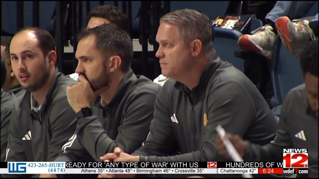Mocs Dan Earl Named Socon Coach Of The Year