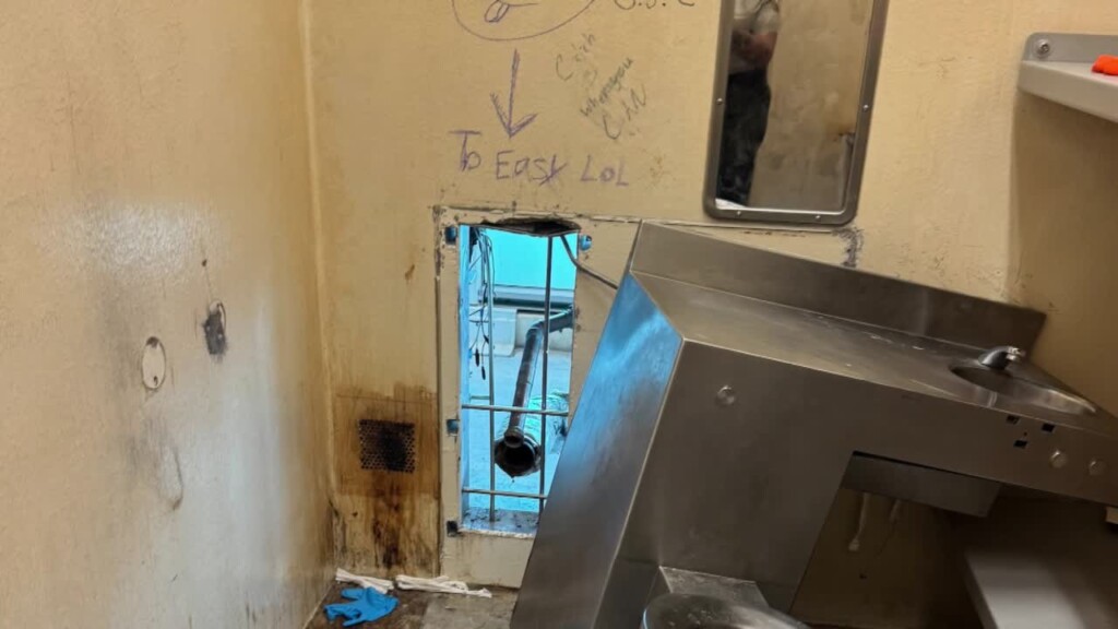 7 Escaped New Orleans Jail Inmates Still At Large As Search Enters 4th Day; Officials Increase Reward