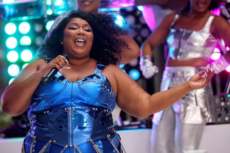 Lizzo Joins Sza During First L.a. Stop On Grand National Tour