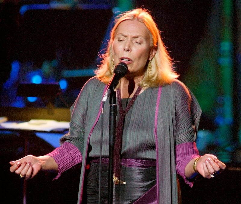 Anya Taylor Joy And Meryl Streep To Portray Joni Mitchell In Cameron Crowe’s Upcoming Biopic